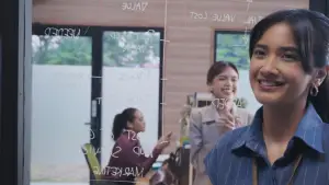Задник к фильму "Senin Harga Naik" #765210