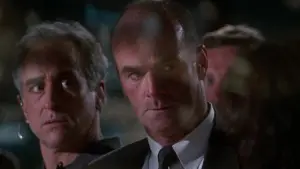 Задник к фильму "Турбулентность" #654097