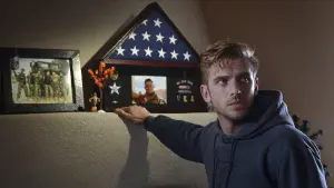 Задник к фильму "Гость" #273395