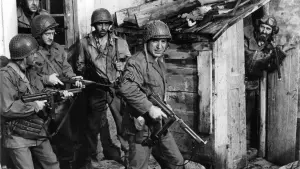 Задник к фильму "Герои Келли" #219625