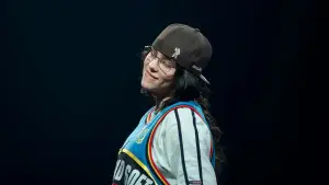 Задник к фильму "Billie Eilish - Hit Me Hard and Soft: The Tour (Live in 3D)" #779823