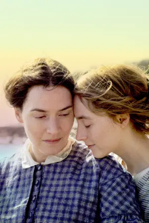 Постер к фильму "Аммонит" #244408