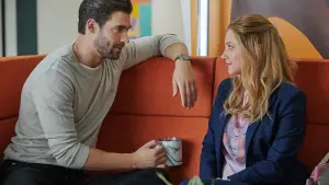 Задник к фильму "Посмотри в обе стороны" #255410