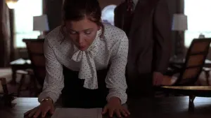 Задник к фильму "Секретарша" #263634