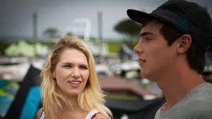 Задник к фильму "Лови волну. Стихия с характером" #400819