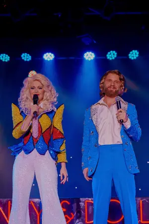 Постер к фильму "Рыжая на всю голову" #393930