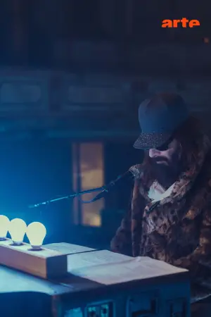 Постер к фильму "Sébastien Tellier au Théâtre de Mirecourt - Passengers" #775388