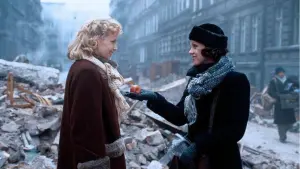 Задник к фильму "Эйми и Ягуар" #492900