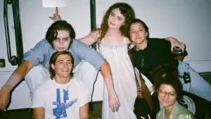 Задник к фильму "Лиза Франкенштейн" #657607