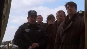 Задник к фильму "Турбулентность" #654069