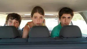 Задник к фильму "Не все дома" #414912