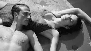 Задник к фильму "Посторонний" #532399