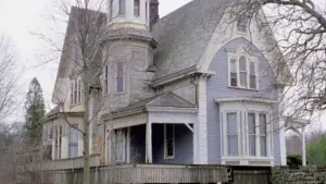 Задник к фильму "Дом на краю кладбища" #296717