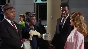 Задник к фильму "Угадай, кто придёт к обеду?" #207093