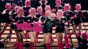 Задник к фильму "Классный мюзикл 3: Выпускной" #721455