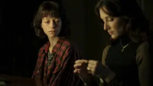 Задник к фильму "Красные комнаты" #194980