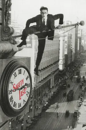 Постер к фильму "Наконец в безопасности!" #186614