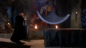 Задник к фильму "Эльвира - Повелительница Тьмы 2. Проклятые холмы Эльвиры" #475213