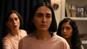 Задник к фильму "Семя священного инжира" #479566