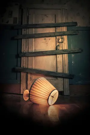 Постер к фильму "Взаперти" #252390