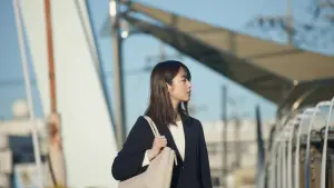 Задник к фильму "朝がくるとむなしくなる" #775449