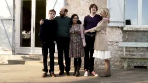 Задник к фильму "Сексуальные хроники французской семьи" #316166