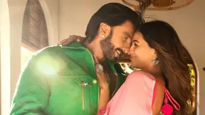 Задник к фильму "Рокки и Рани. История любви" #380609