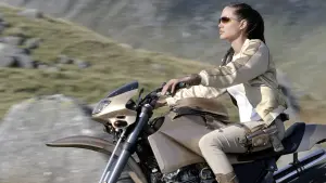 Задник к фильму "Лара Крофт: Расхитительница гробниц 2 - Колыбель жизни" #348966