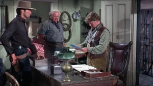 Задник к фильму "Вздёрни их повыше" #258965