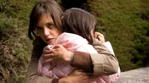 Задник к фильму "Не бойся темноты" #489763