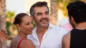 Задник к фильму "Несчастливы навсегда" #437111