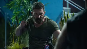 Задник к фильму "Охранник" #726557