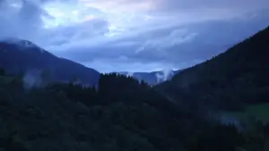 Задник к фильму "Лоре" #708265