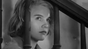 Задник к фильму "Куколка" #482834