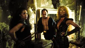 Задник к фильму "Вой 2: Стирба – Сука-оборотень" #482393