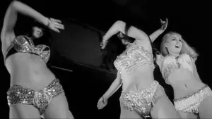 Задник к фильму "Быстрая Кошечка! Убей, Убей!" #467251