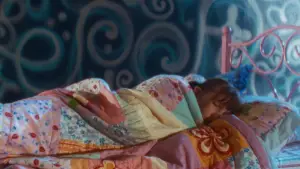 Задник к фильму "L