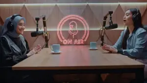 Задник к фильму "La Tahzan: Cinta, Dosa, Luka..." #672828