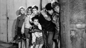 Задник к фильму "Пуговичная война" #490277