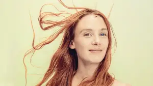 Задник к фильму "Молодая женщина" #741504