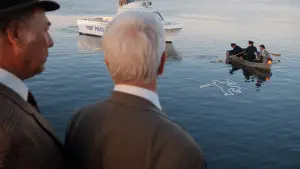 Задник к фильму "Голый пистолет: Из полицейских архивов" #637890