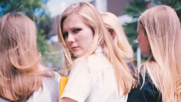 Задник к фильму "Девственницы-самоубийцы" #240237