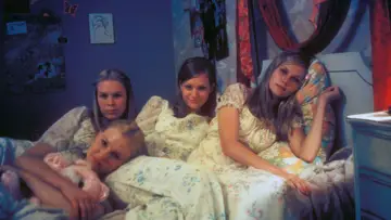 Задник к фильму "Девственницы-самоубийцы" #703954