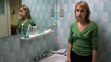 Задник к фильму "4 месяца, 3 недели и 2 дня" #986296