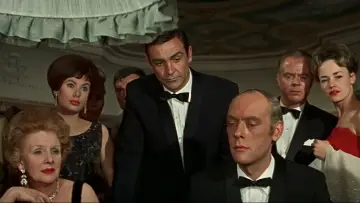 Задник к фильму "007: Шаровая молния" #1730838