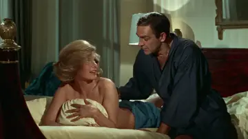 Задник к фильму "007: Шаровая молния" #1730842