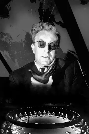 Постер к фильму "Доктор Стрейнджлав, или Как я научился не волноваться и полюбил атомную бомбу" #454343