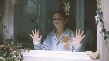 Задник к фильму "Хрупкость" #282752