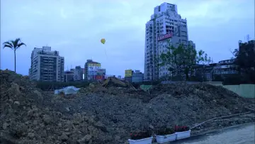 Задник к фильму "Да здравствует любовь" #1635750