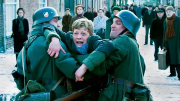 Задник к фильму "Зима в военное время" #668678